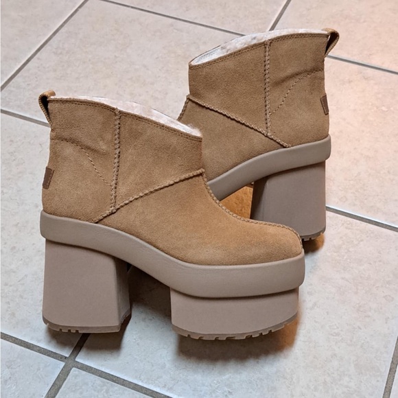 UGG NEW HEIGHTS PLATFORM MINI CHESTNUT CHUNKY BOOTS Women's USA